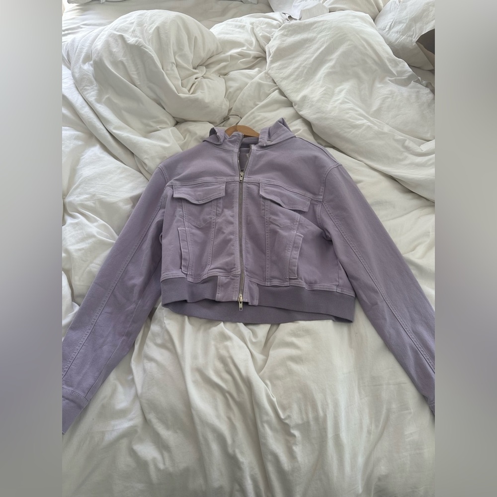 Brand new purple denim cropped L jacket from Good American